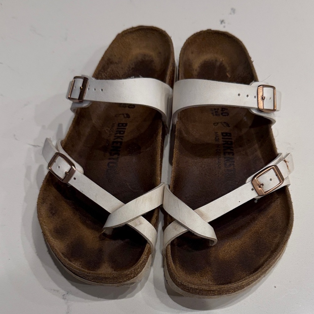Birkenstock women white leather strap